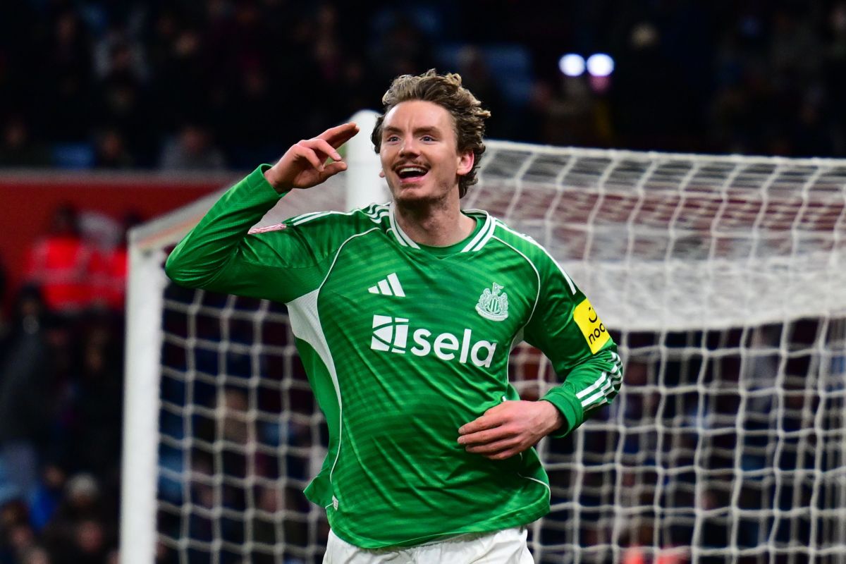 Newcastle ke putaran selanjutnya setelah tundukkan Aston Villa 3-1