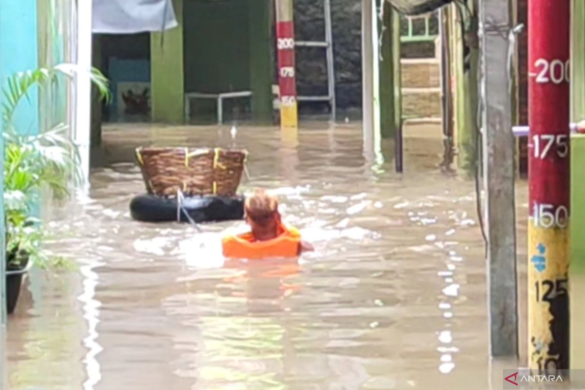 Banjir Jakarta, kiriman dari Ciliwung rendam Kebon Pala hingga 130 cm