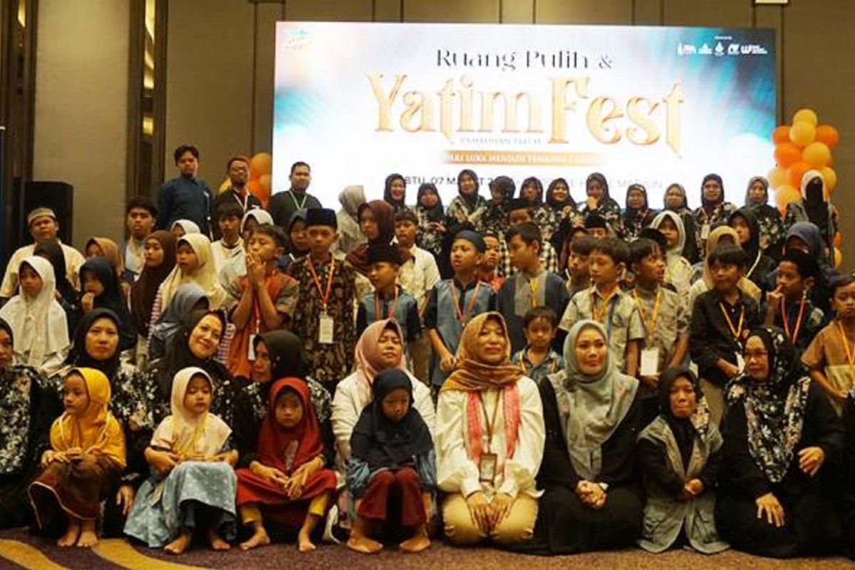 KAI Daop 7 Madiun salurkan bantuan TJSL untuk anak yatim dan dhuafa