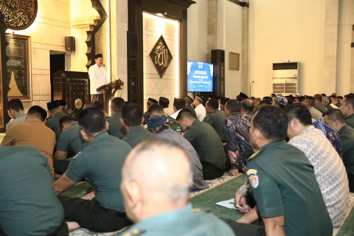 Kemenag dan TNI gelar tarawih keliling perkuat ketahanan sosial