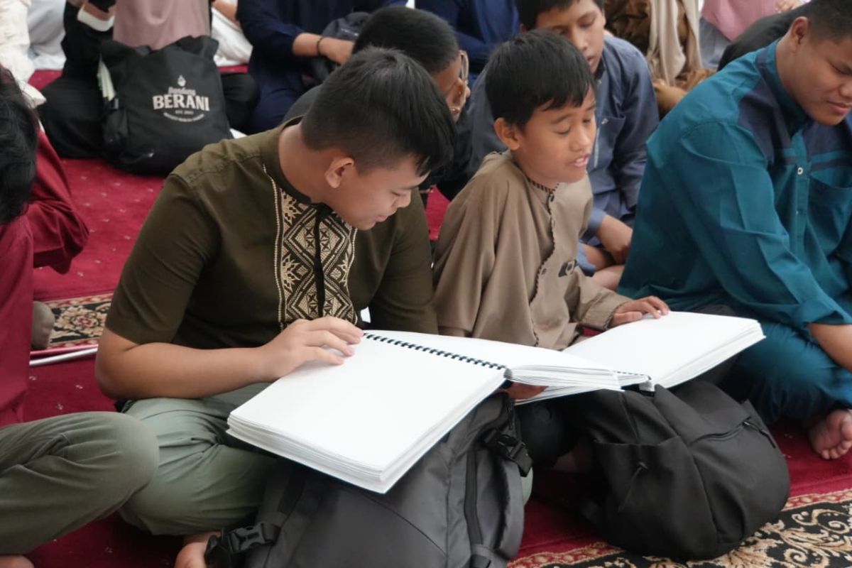 Siswa SLB se-Bandung Raya khatamkan Al Quran Braille rayakan Ramadhan
