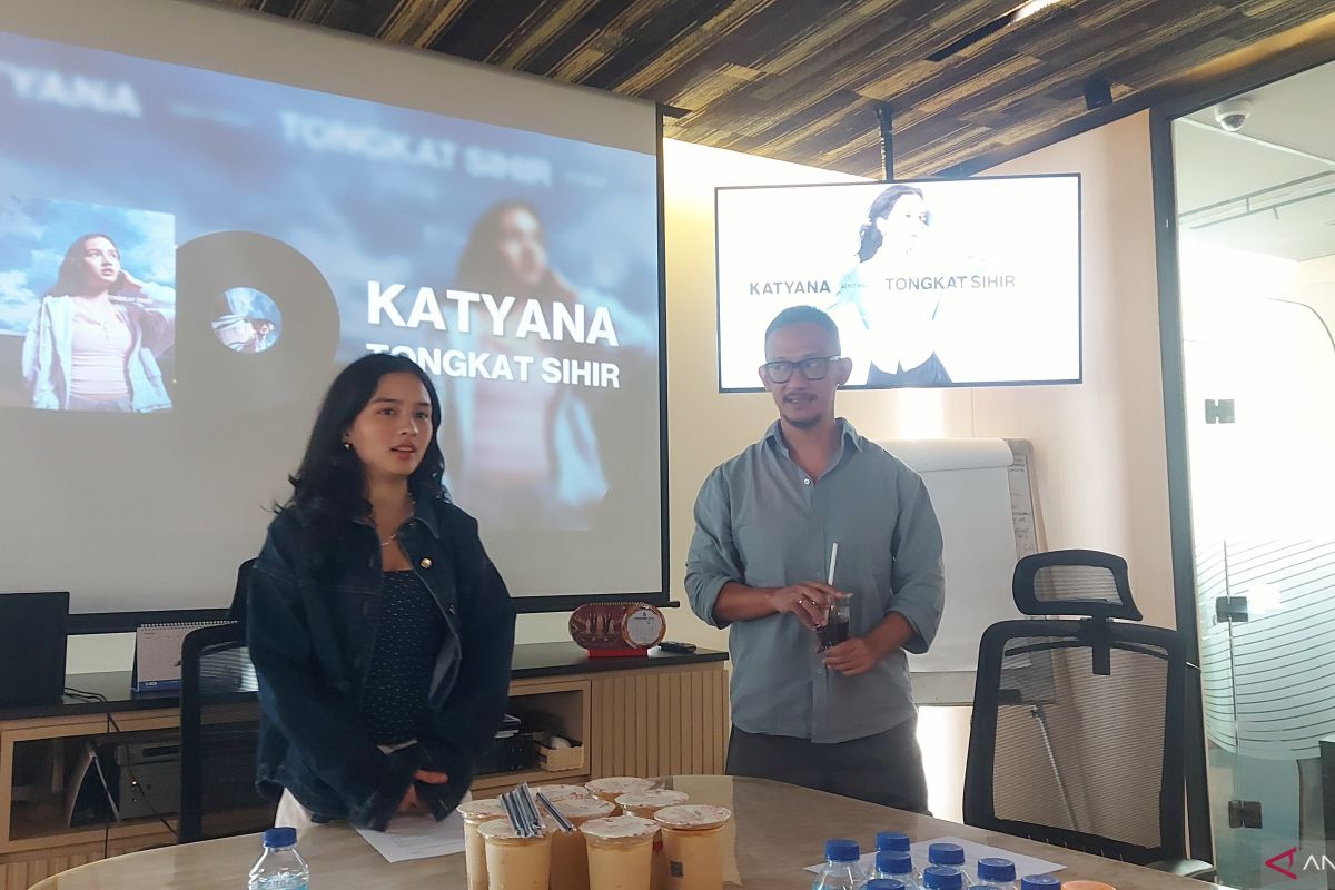 Katyana Mawira rilis lagu "Tongkat Sihir" dibekali pendidikan vokal