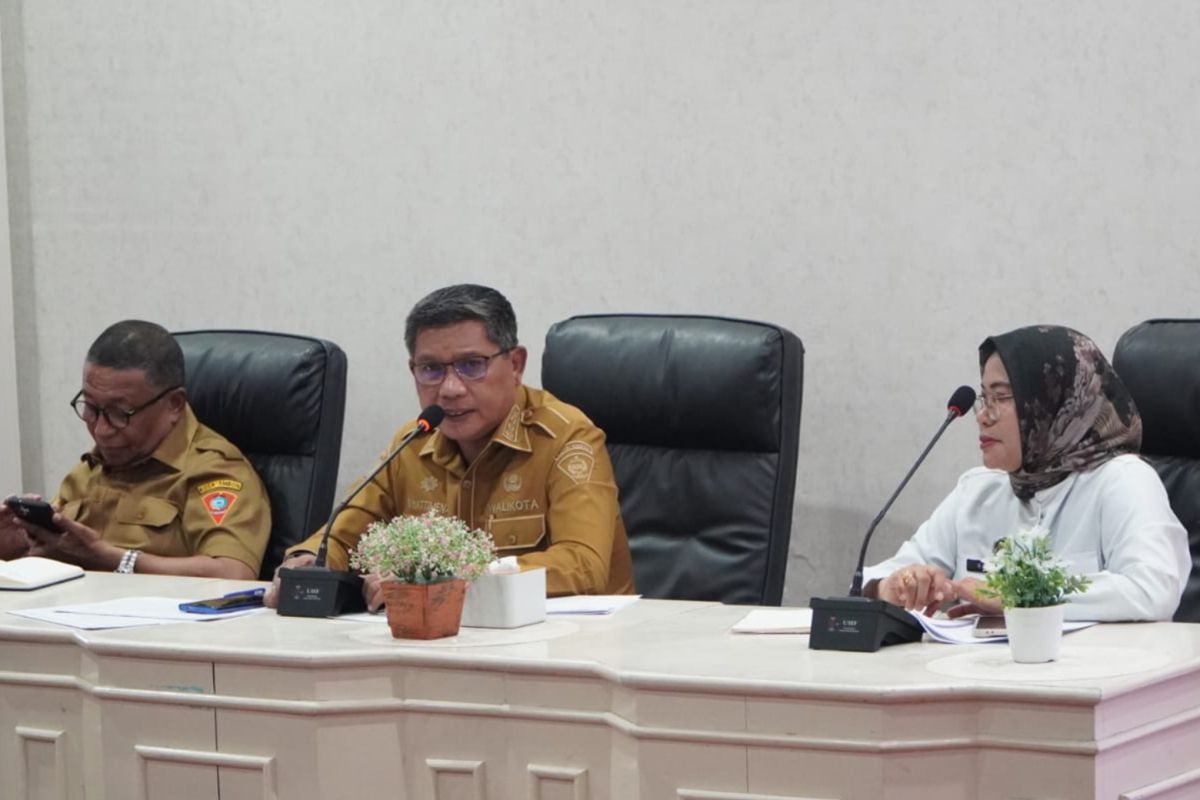 Pemkot Ambon evaluasi pengelolaan MBG bersama BGN