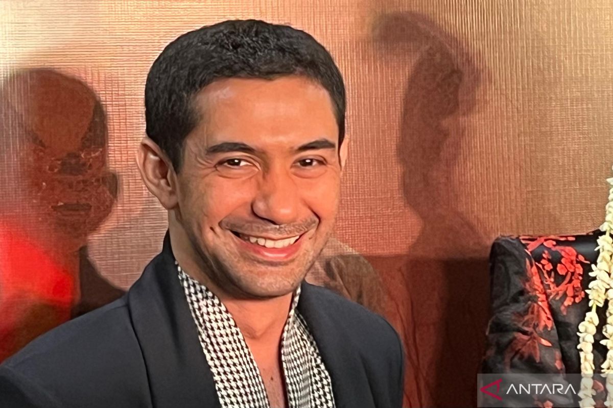 Reza Rahadian cerita terlibat dalam film “Suzzanna” terbaru