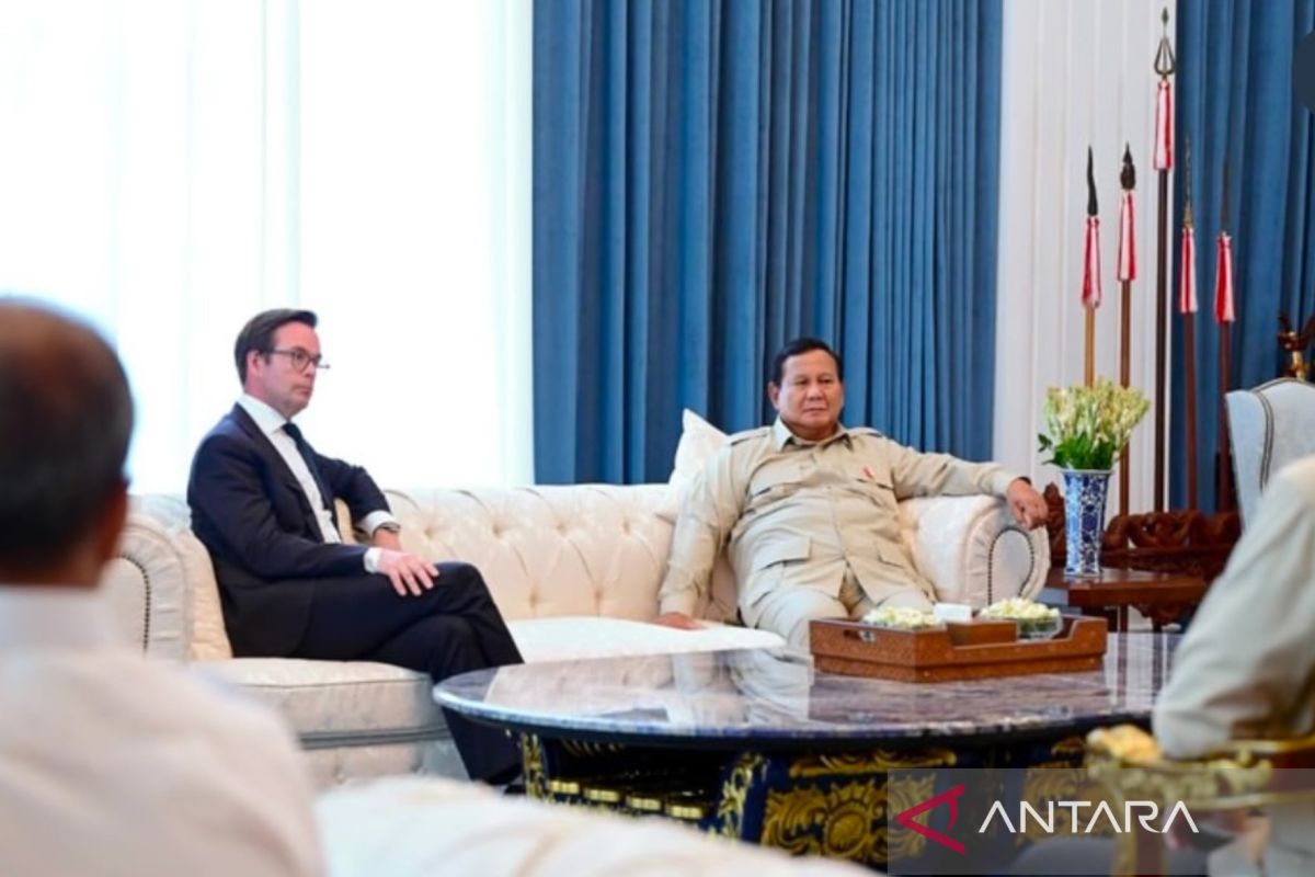 Prabowo, petinggi Embraer diskusi bahas teknologi industri penerbangan