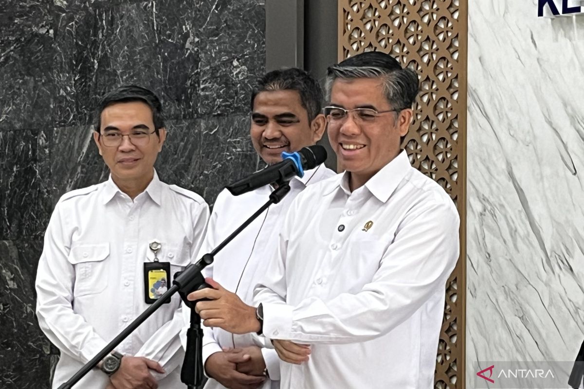 Menaker isyaratkan bonus hari raya ojol diumumkan bersamaan SE THR