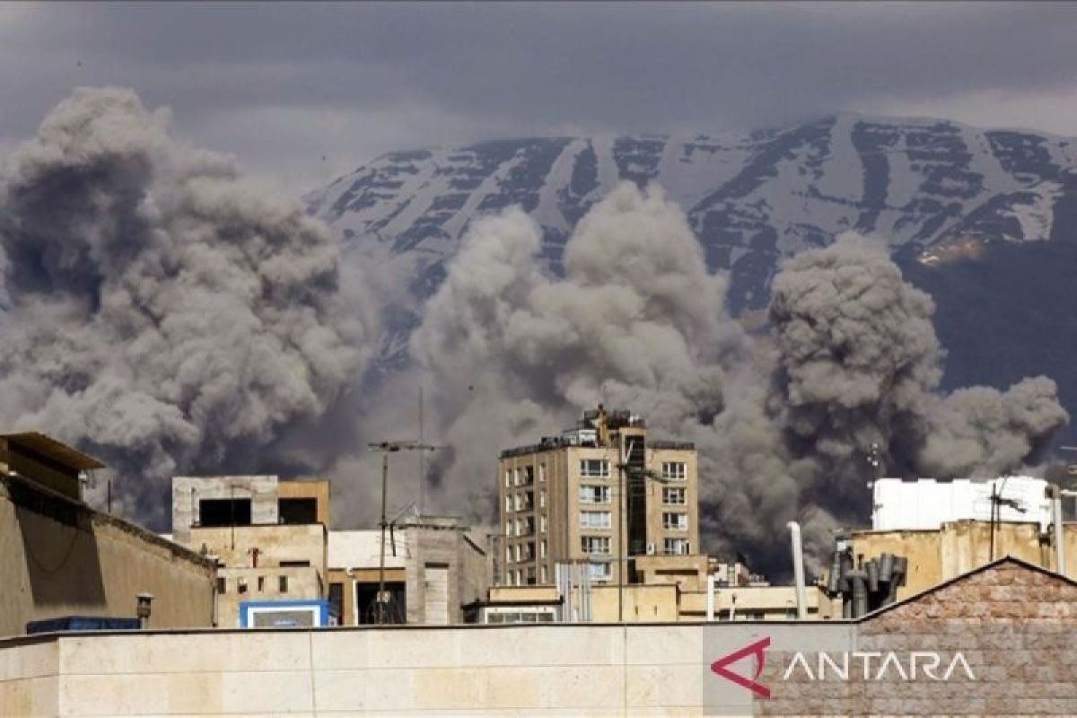 Hoaks! Video evakuasi penumpang pesawat di Israel saat serangan Iran