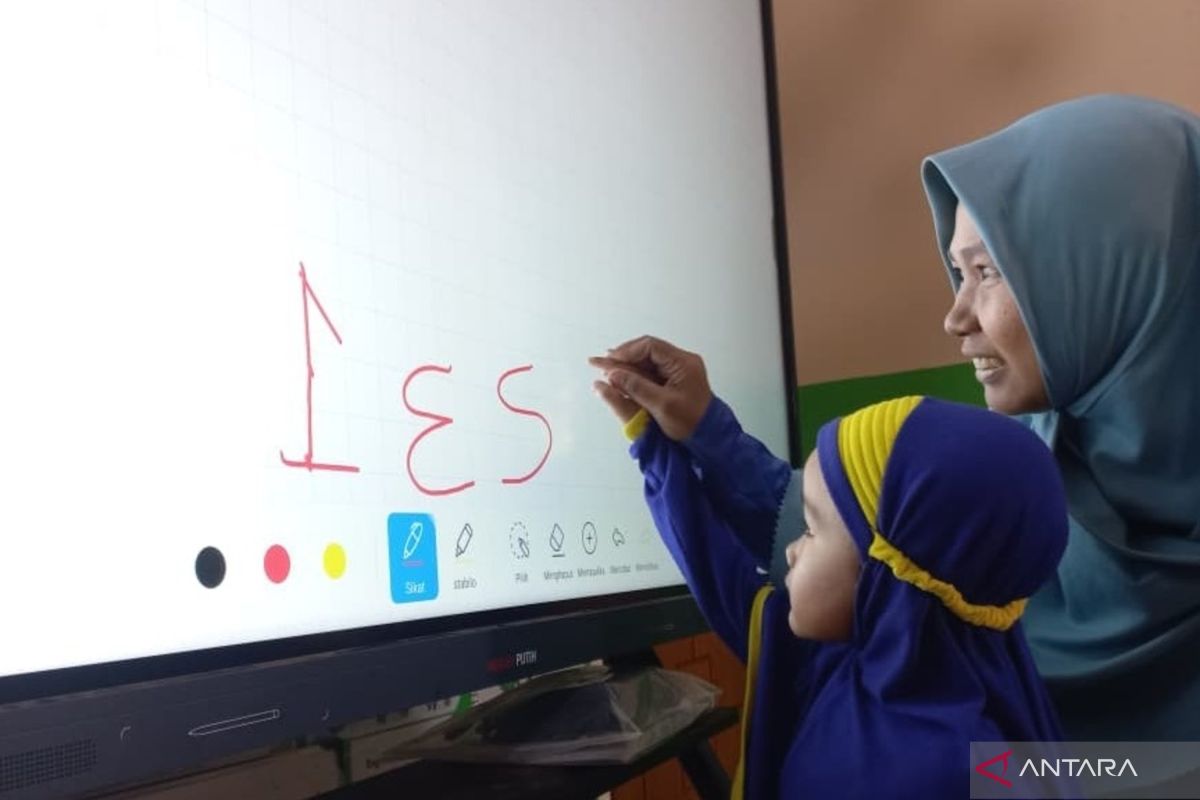 Papan Interaktif Digital buat siswa PAUD di Papua lebih senang belajar