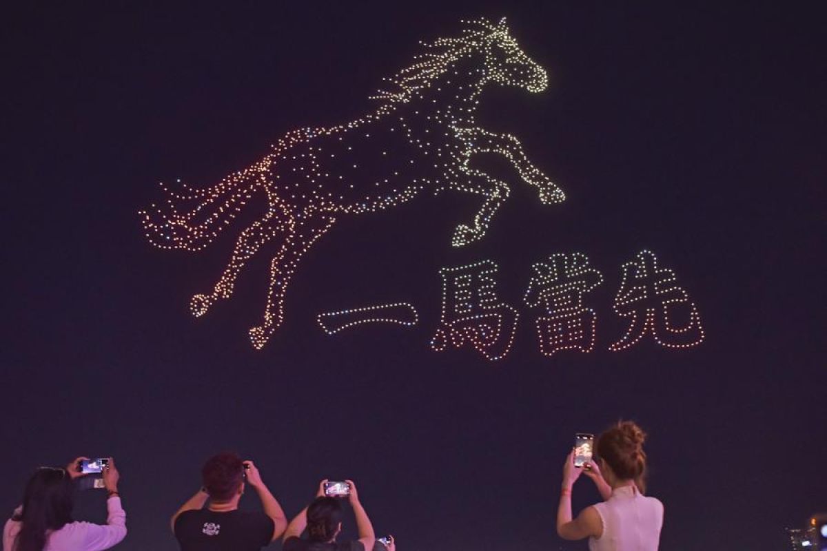 Hong Kong sambut lonjakan kunjungan wisatawan saat libur Imlek dimulai