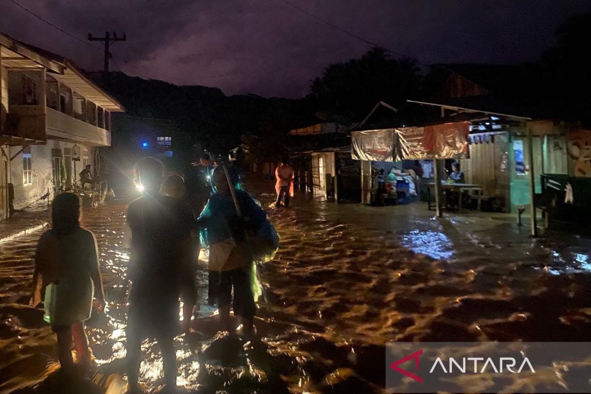 Satgas Gulbencal kerahkan 100 personel atasi bencana banjir Sungai Tukka