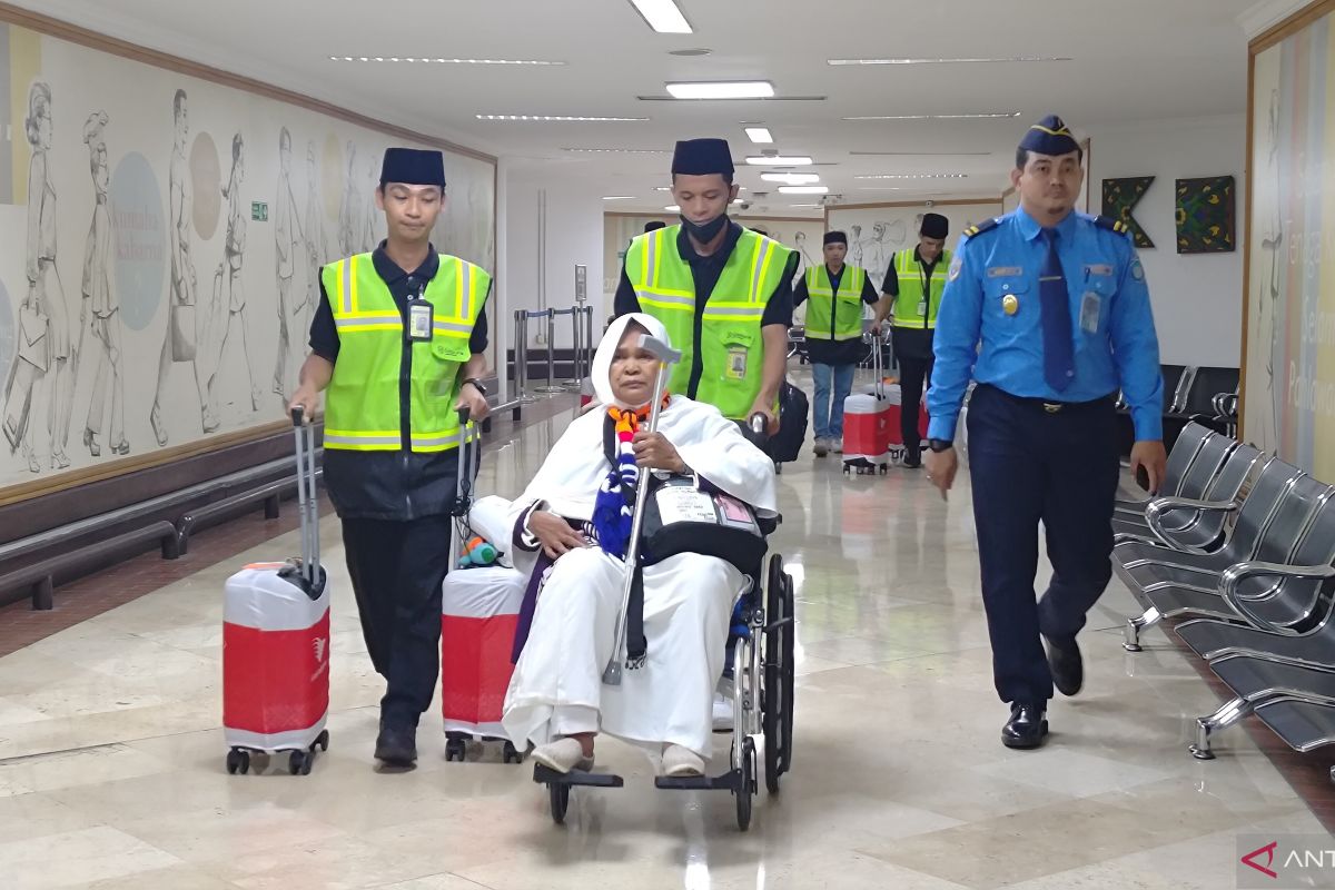 DPR minta kedepankan keselamatan jamaah haji di tengah konflik Timteng