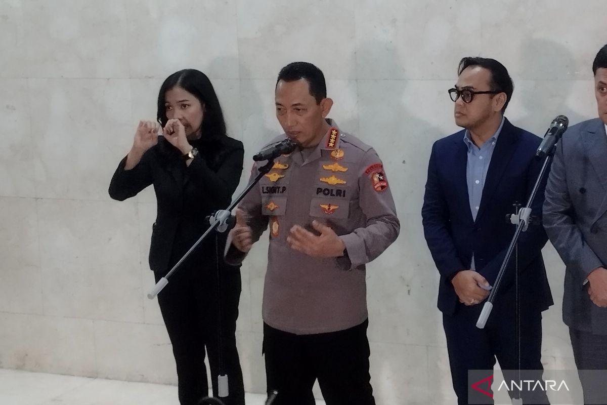 Kapolri belasungkawa 2 anggota gugur saat bertugas di longsor Cisarua