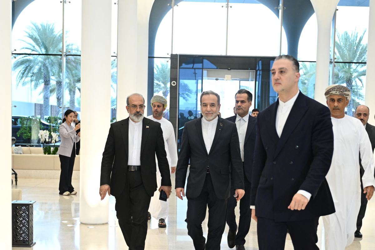 Menlu Iran sebut program rudal negaranya tidak bisa dinegosiasikan