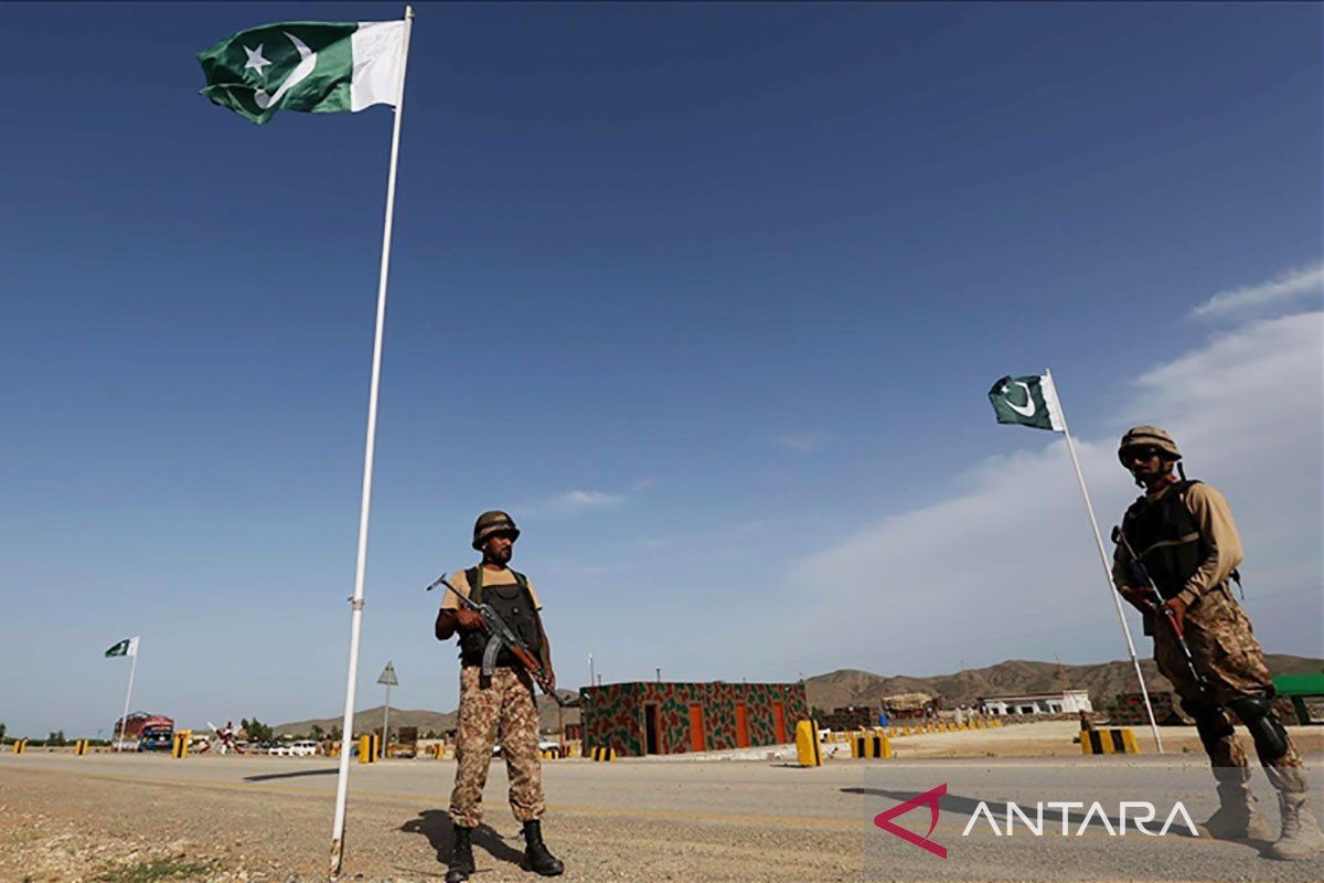Pakistan lancarkan serangan ke Afghanistan, Kabul ancam membalas