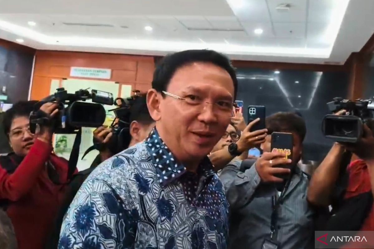 Ahok: Lapangan golf tempat negosiasi minyak paling murah dan sehat
