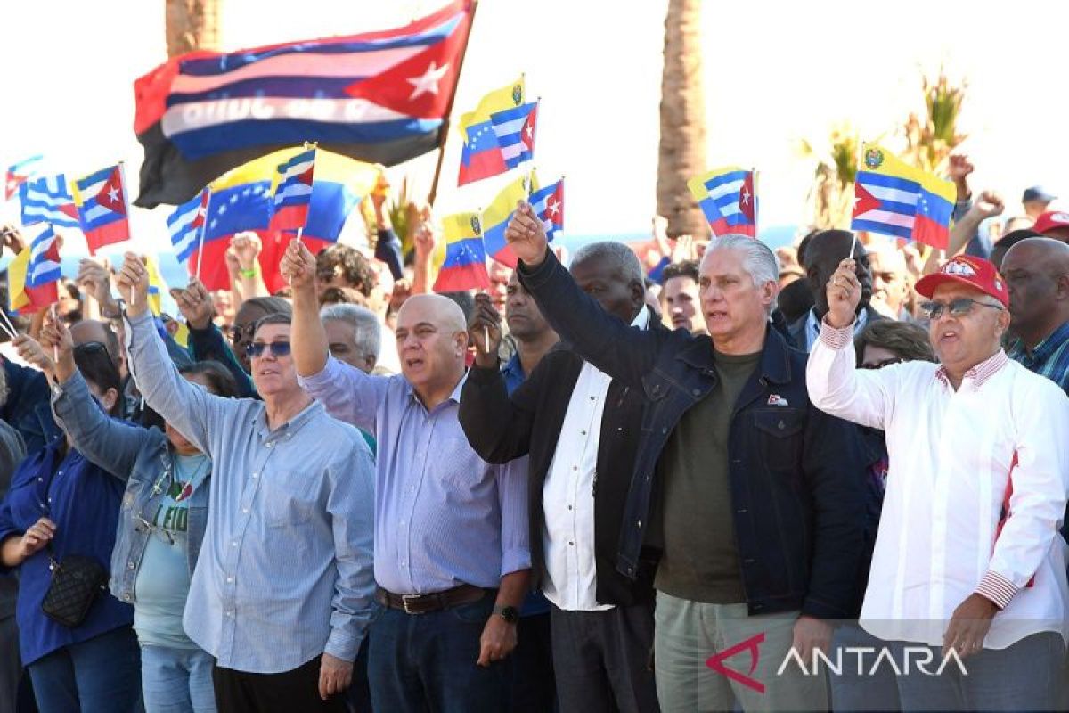 Trump pertimbangkan cabut sebagian sanksi AS terhadap Kuba