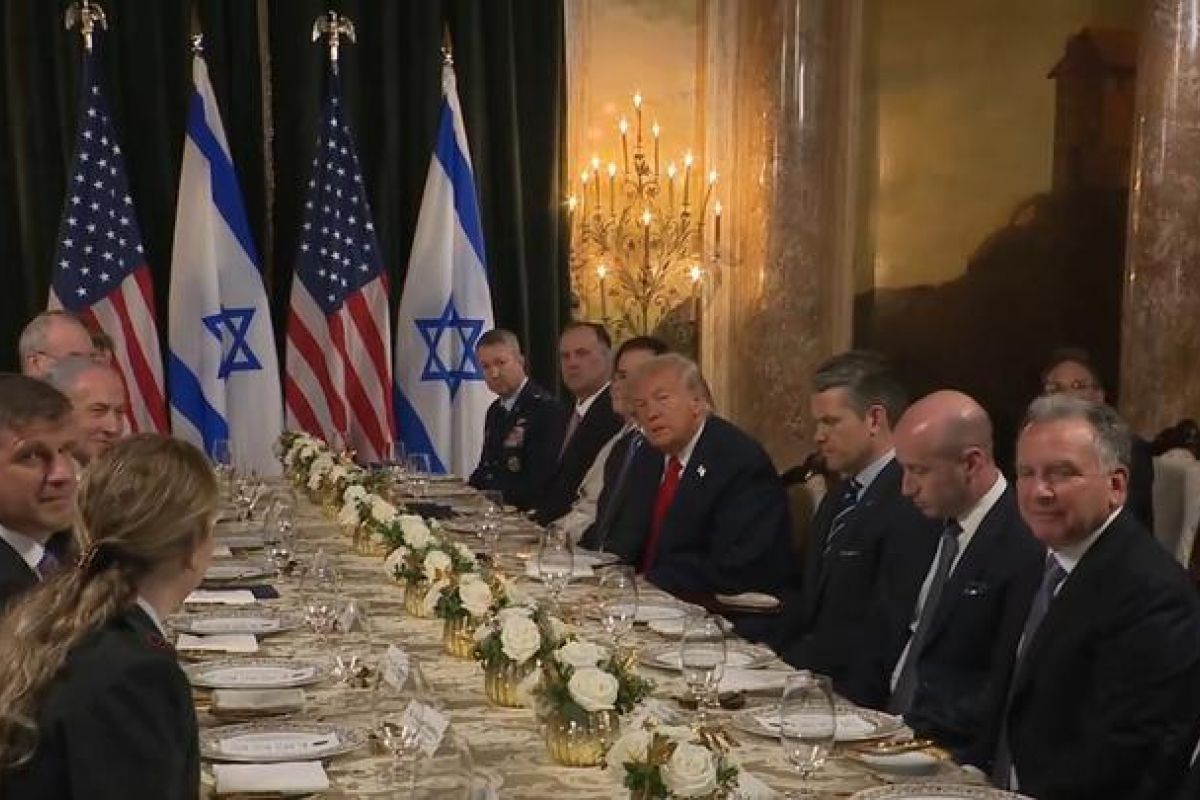 Trump akan dukung serangan Israel terhadap program rudal Iran