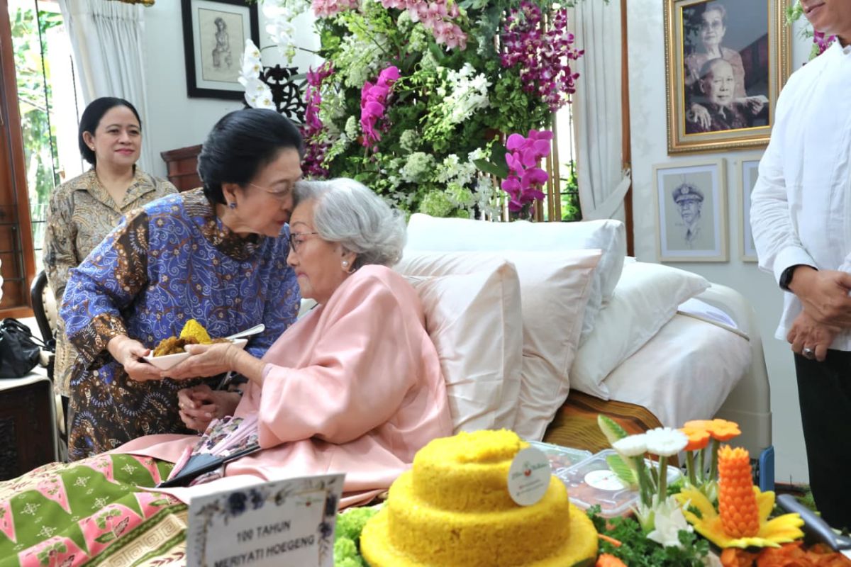 Megawati ucapkan duka mendalam atas meninggalnya Meri Hoegeng