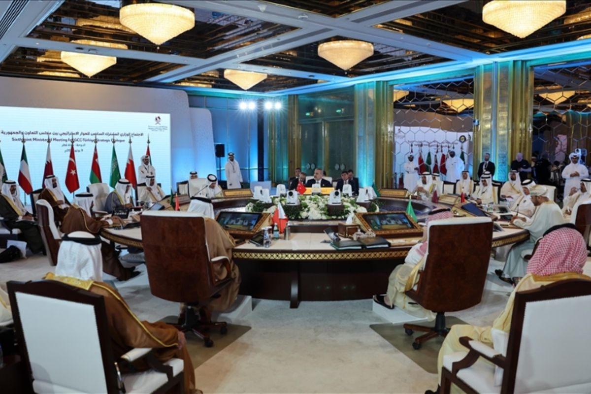 Blok Teluk pertimbangkan tanggapan atas serangan rudal, drone Iran