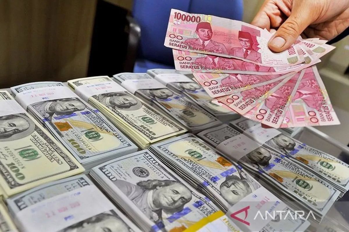 Rupiah melemah seiring sikap Iran yang tetap tutup Selat Hormuz