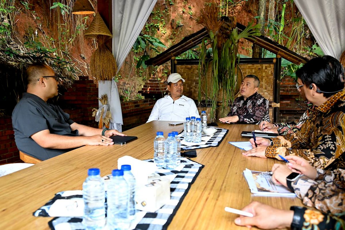 Menhub temui KDM perkuat pengawasan titik rawan mudik Lebaran di Jabar