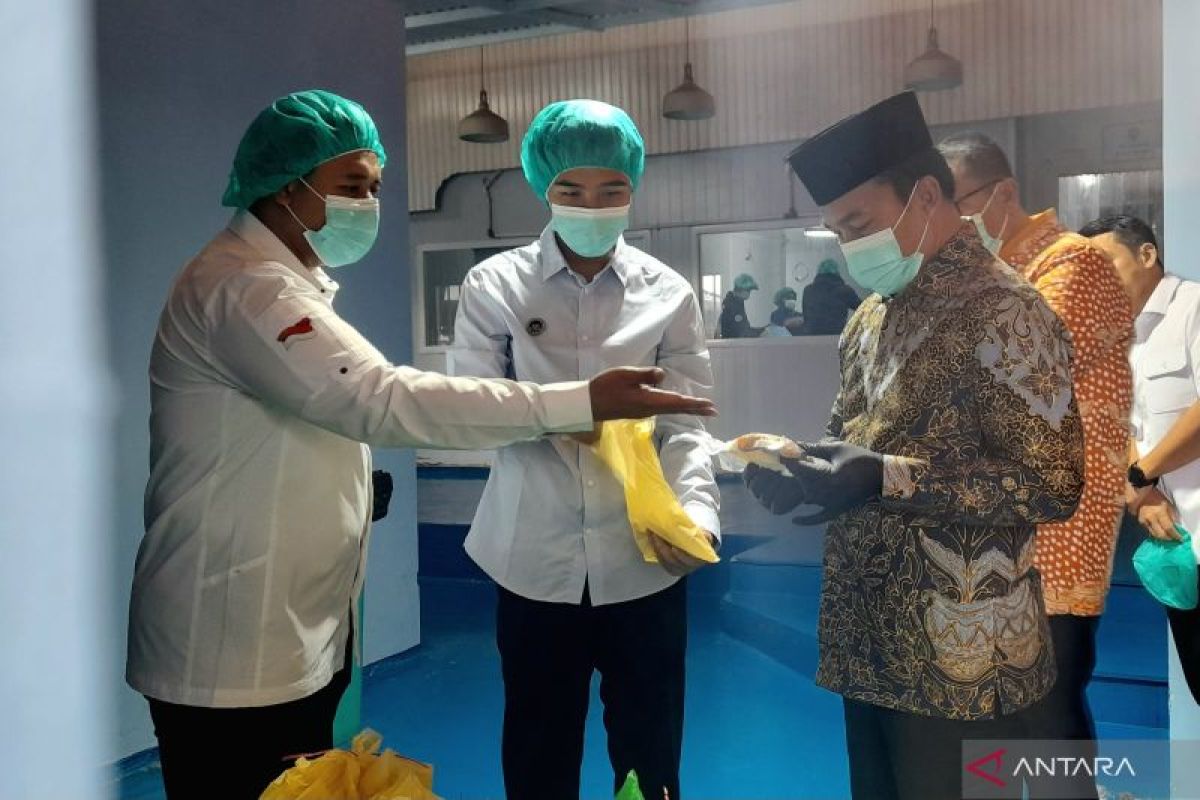 Tinjau SPPG di Cianjur, Mendukbangga apresiasi pemberdayaan UMKM