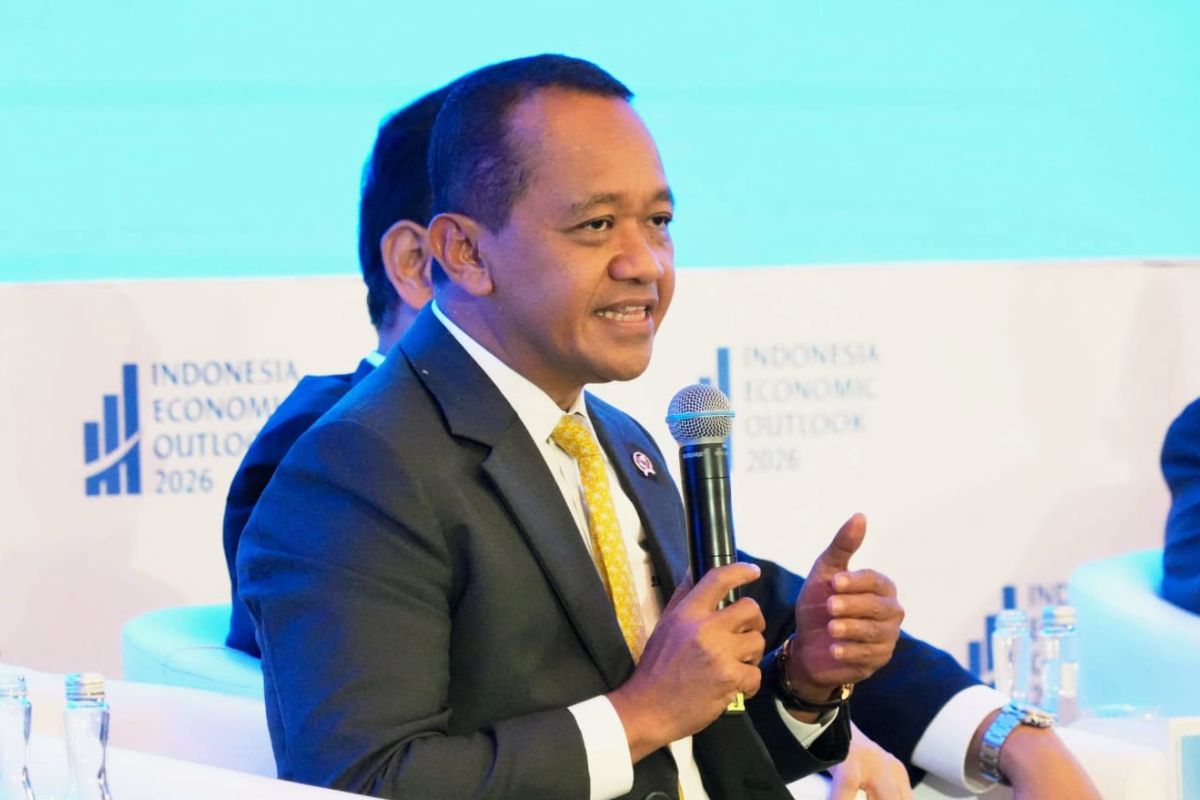 Perkuat ekonomi dalam negeri, Menteri Bahlil kaji setop ekspor timah