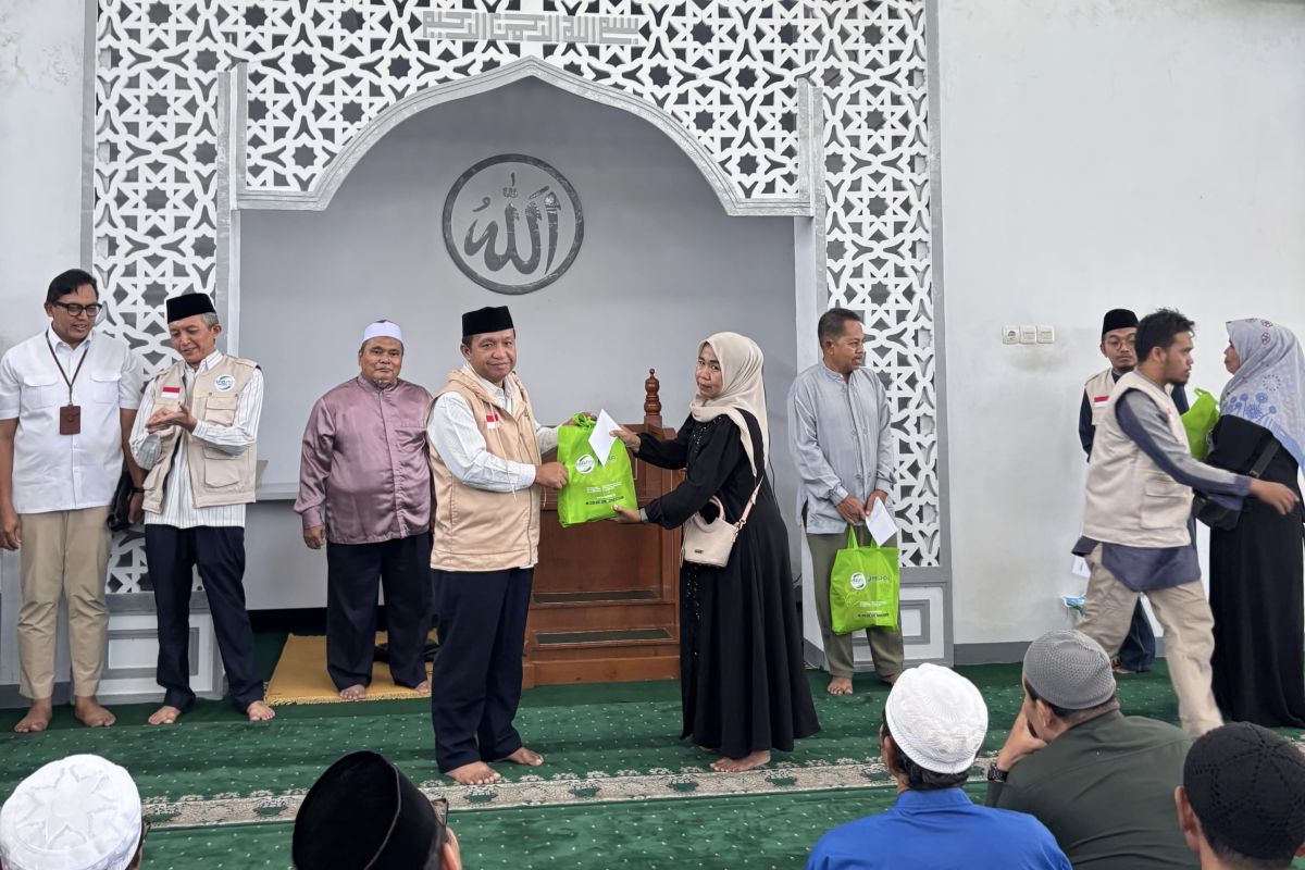 PT IPC TPK-LAZISKU salurkan zakat untuk masyarakat Jakarta Utara