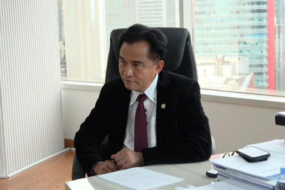 Yusril: Ketentuan penempatan Polri tetap berlaku pascaputusan MK