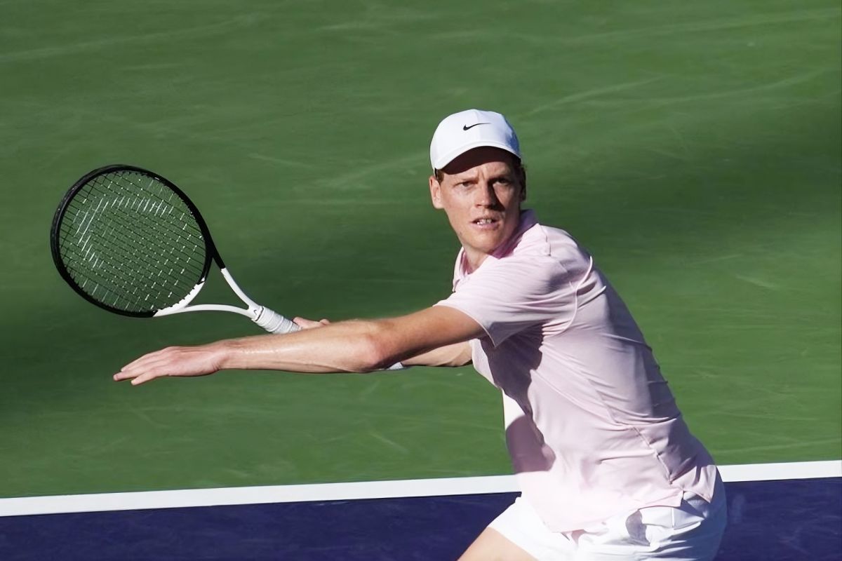 Sinner temukan ritme bermain untuk hentikan Shapovalov di Indian Wells