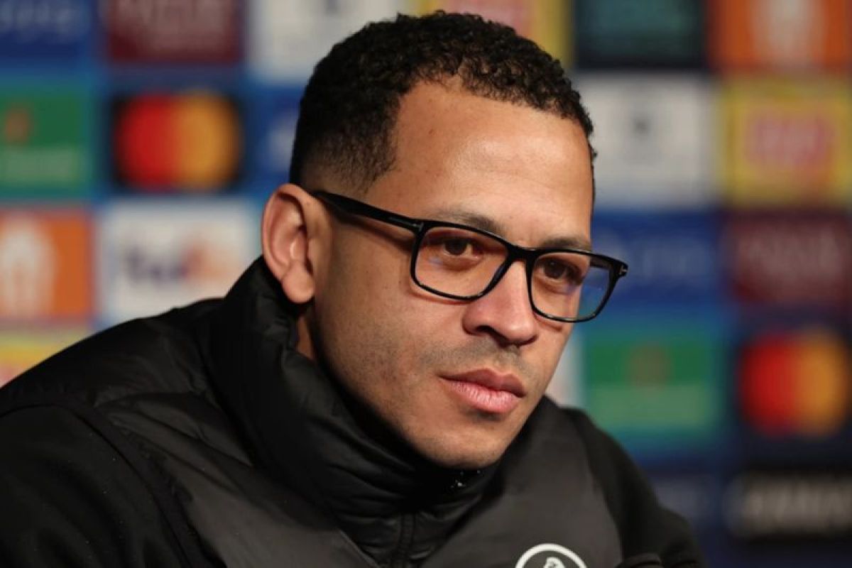 Chelsea kalah dari Newcastle, Rosenior berdalih pemain depan absen