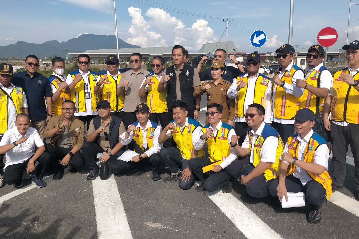 Menko AHY tinjau akses jalan bandara Singkawang Kalbar