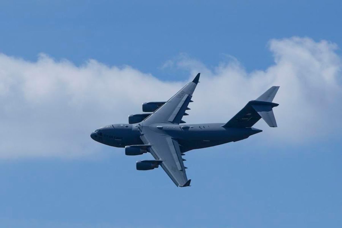 AS kerahkan pesawat militer ke Israel dan evakuasi staf dari Lebanon