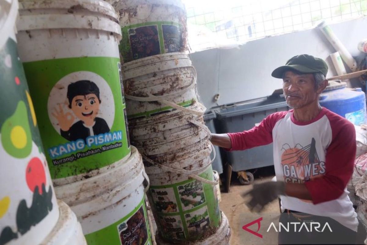 Pemkot Bandung kerahkan petugas pemilah sampah di setiap RW