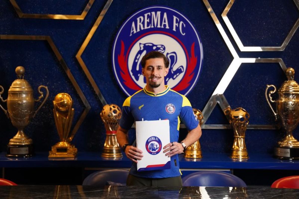 Gustavo Franca tak masalah mainkan peran berbeda bersama Arema FC