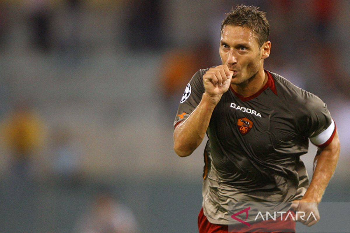Francesco Totti konfirmasi rumor soal potensi kembali ke AS Roma