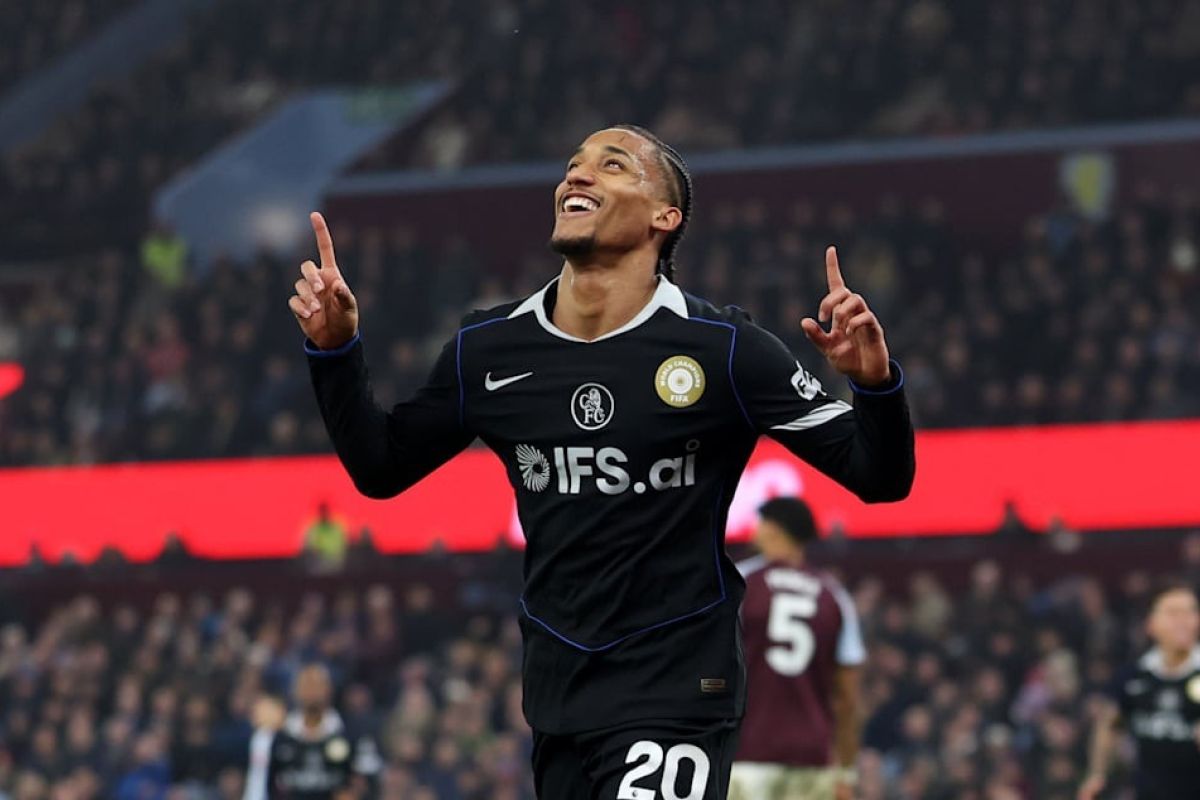 Joao Pedro cetak hattrick, Chelsea hajar Aston Villa 4-1