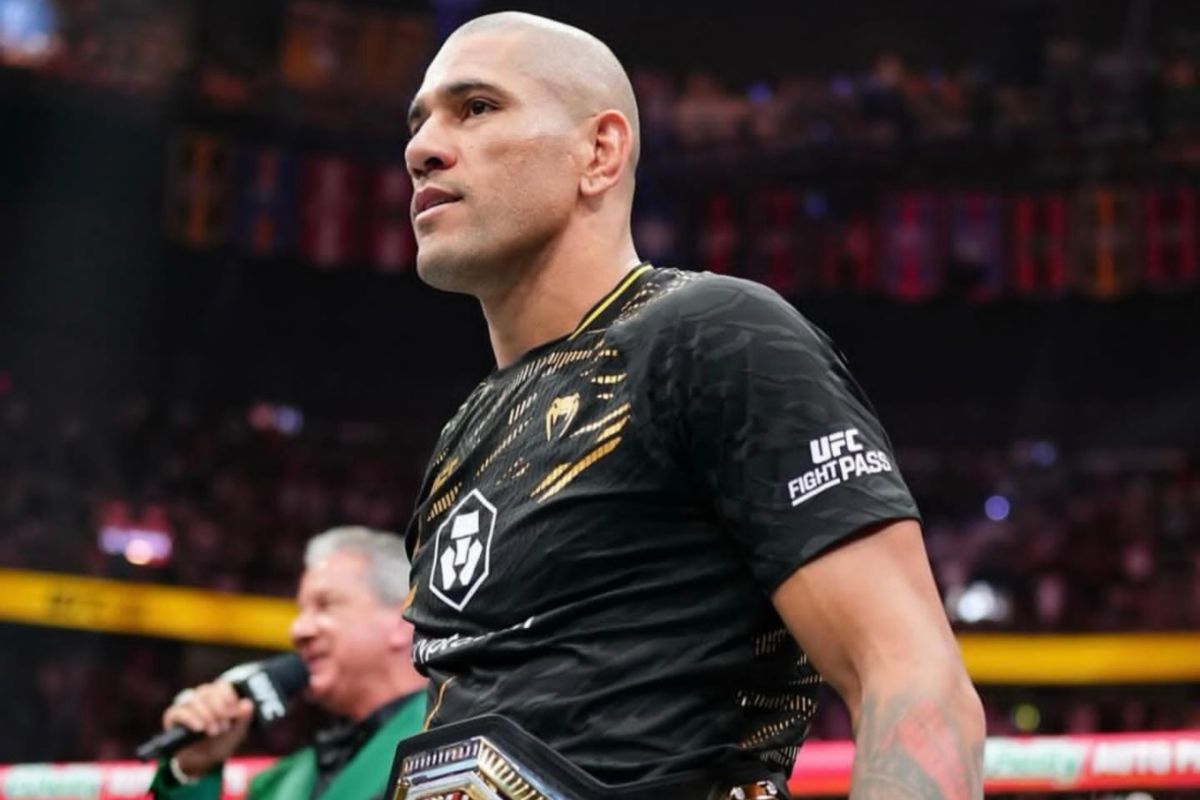 Alex Pereira lepas gelar juara kelas berat ringan UFC