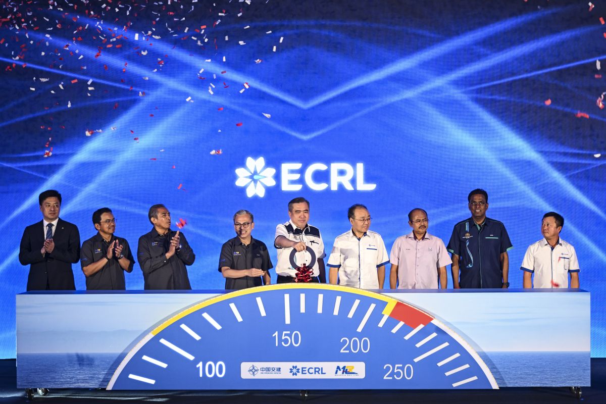 ECRL Malaysia luncurkan rangkaian kereta penumpang dan kargo pertama