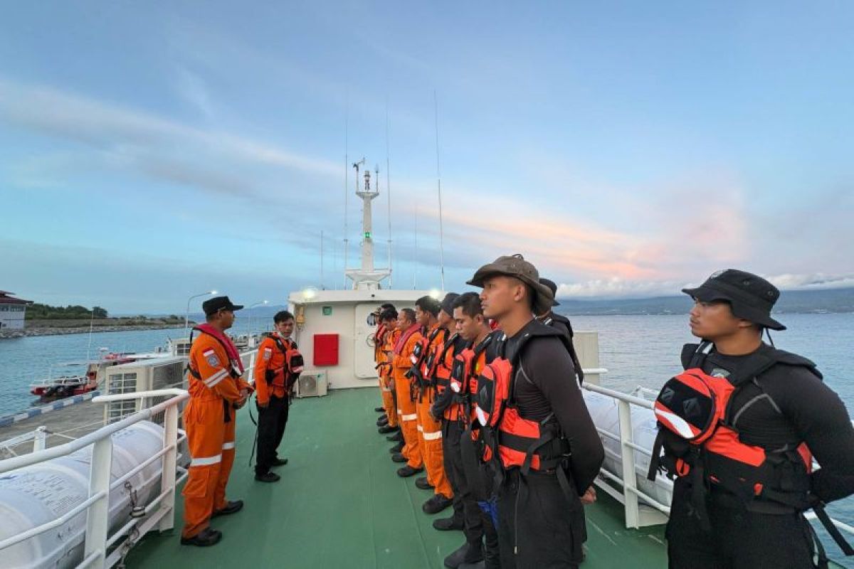 KN SAR Baladewa cari KLM Nur Ainun tenggelam di Selat Makassar