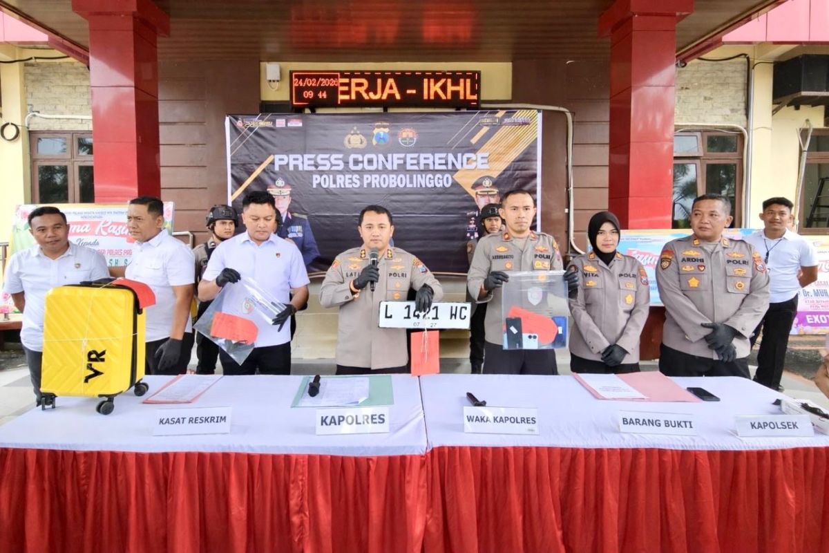 Polres Probolinggo tangkap tiga pencuri koper wisman Thailand di Bromo
