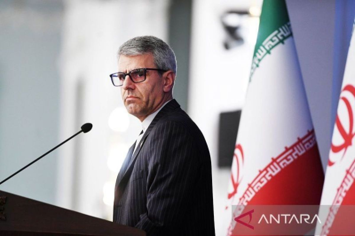 Kemlu Iran: Teheran punya hak sah serang semua fasilitas AS, Israel