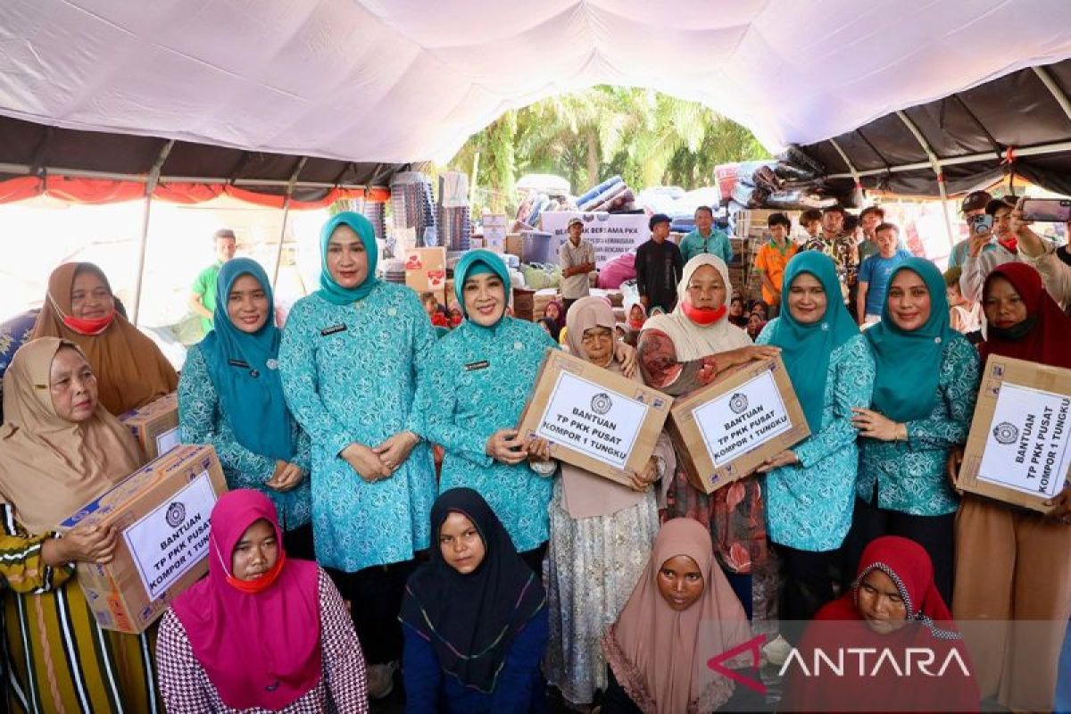 TP PKK Pusat serahkan bantuan untuk 270 KK di Aceh Timur