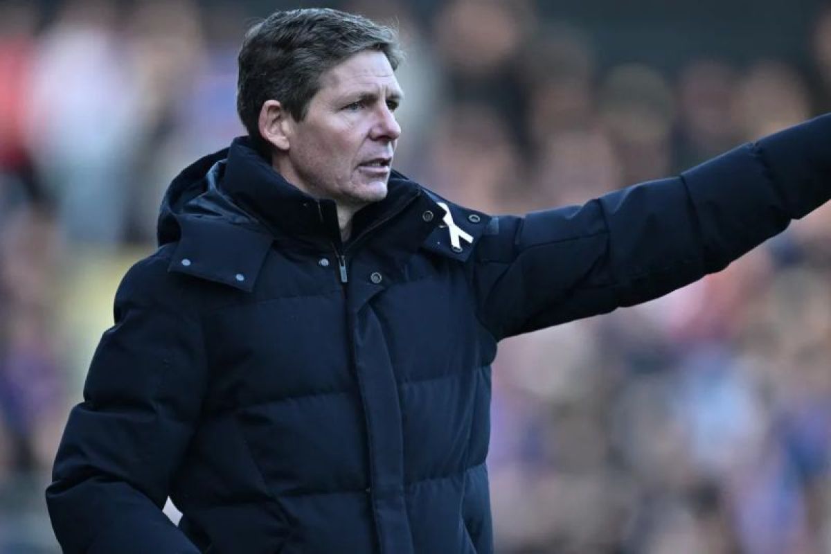 Dirumorkan dengan MU, Glasner tinggalkan Crystal Palace akhir musim