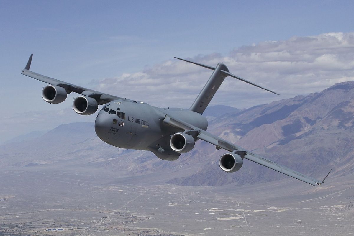 Untuk kali pertama, militer AS angkut reaktor nuklir mini lewat udara