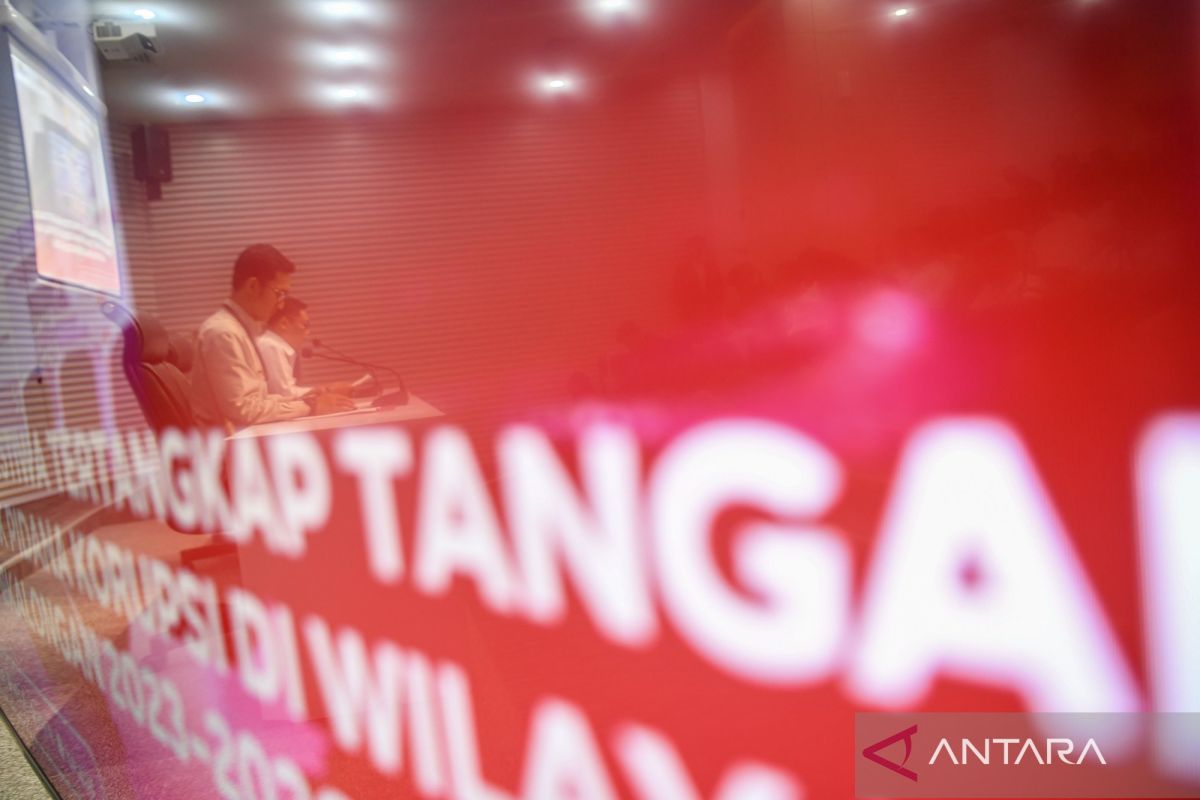 Hukum sepekan, OTT Fadia Arafiq hingga MK ubah bunyi pasal OOJ