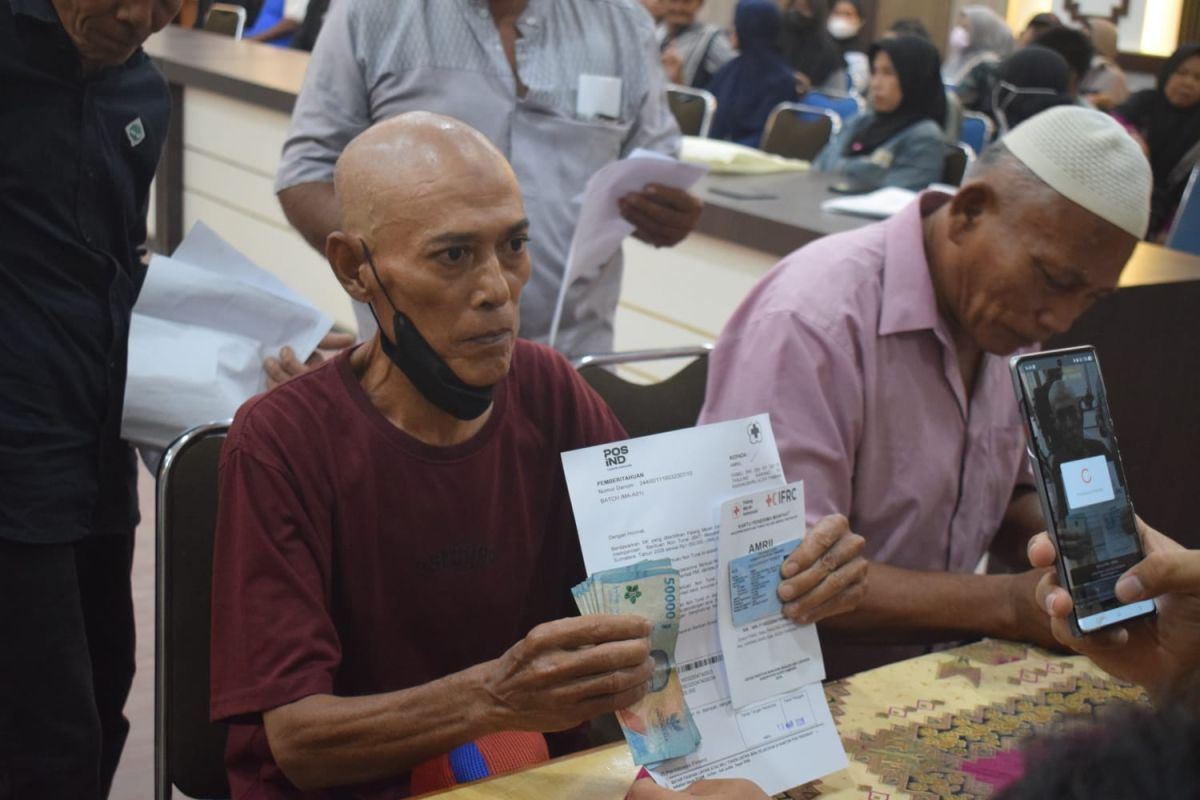 PMI beri bantuan tunai Rp2,3 miliar untuk korban banjir Aceh Tamiang