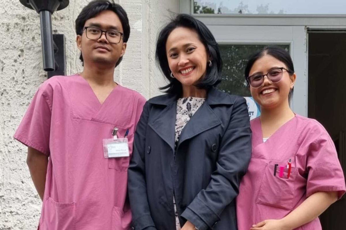 Wamen Christina Aryani lepas 29 perawat pekerja migran ke Jerman