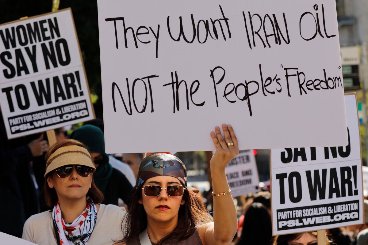 FBI peringatkan Iran berpotensi serang California dengan drone