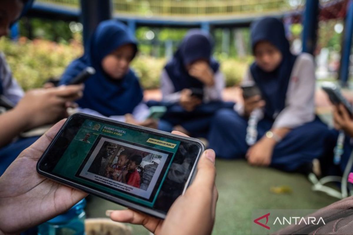 Ortu diminta selektif perkenalkan tontonan demi tumbuh kembang anak